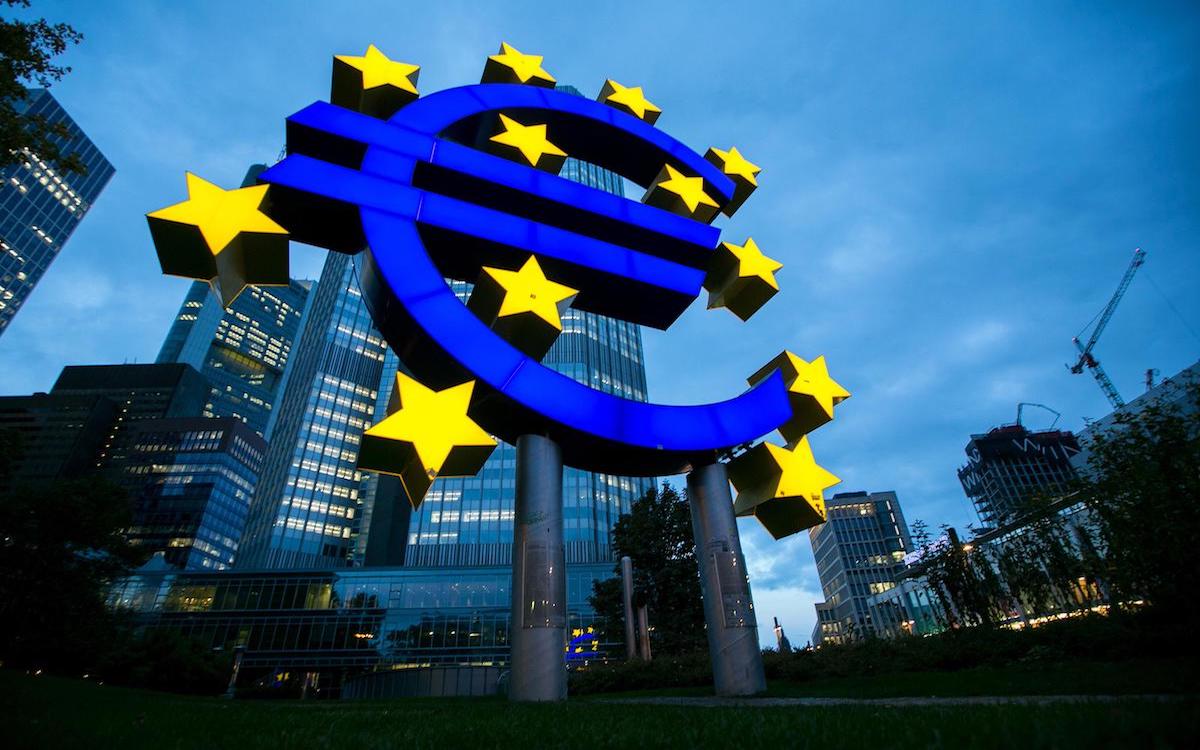 El BCE activa un plan de compra de 750.000 millones de euros